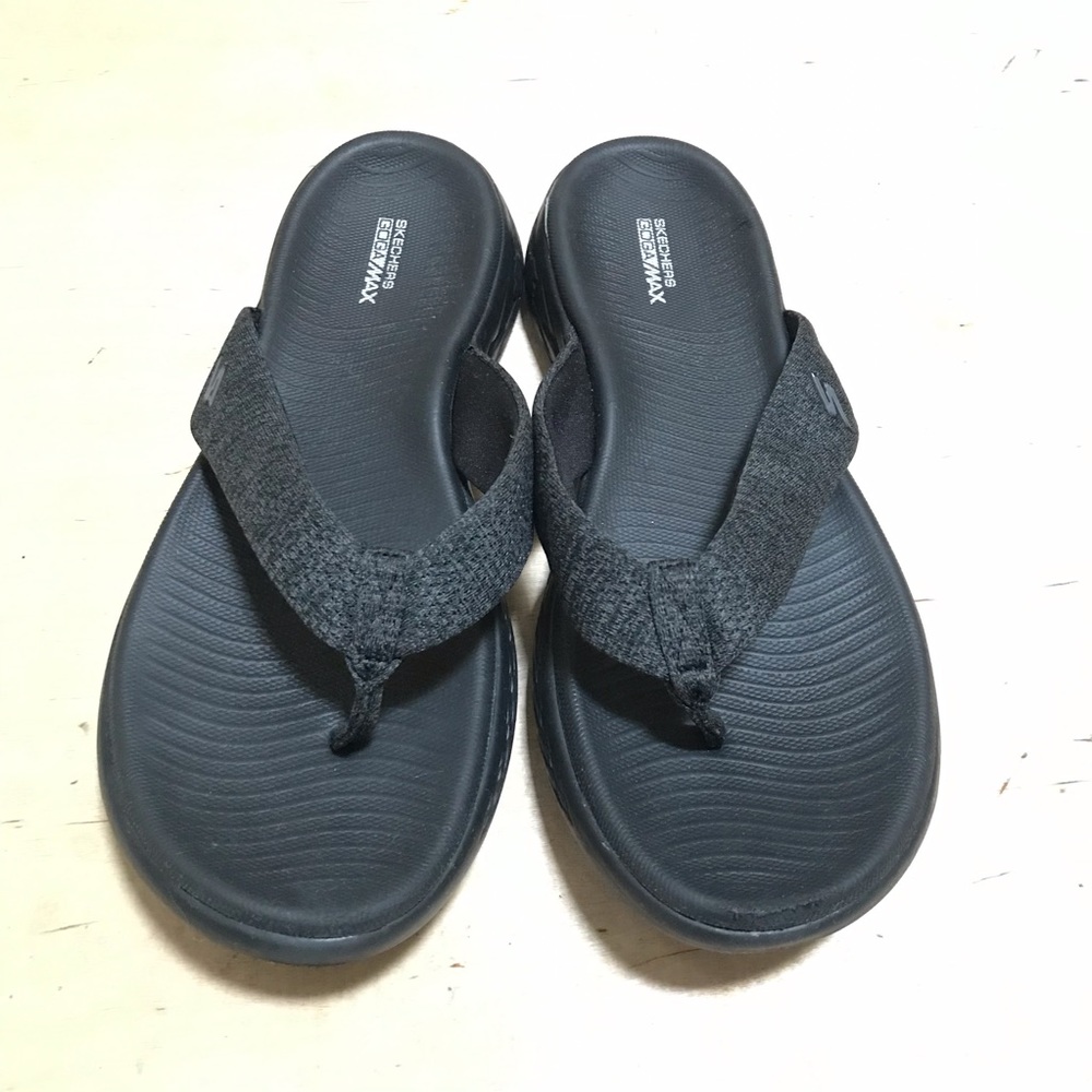 Skechers Goga Max Thong Sandals Black Size 11
